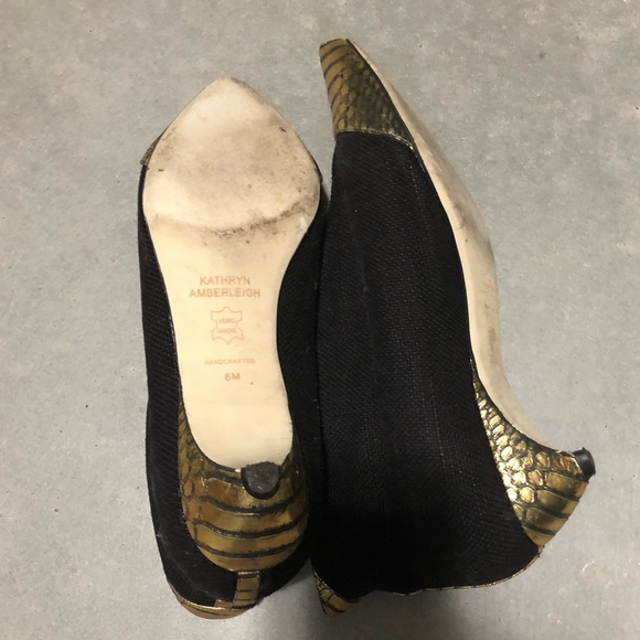 Pointed toe booties - Picture 2 of 2